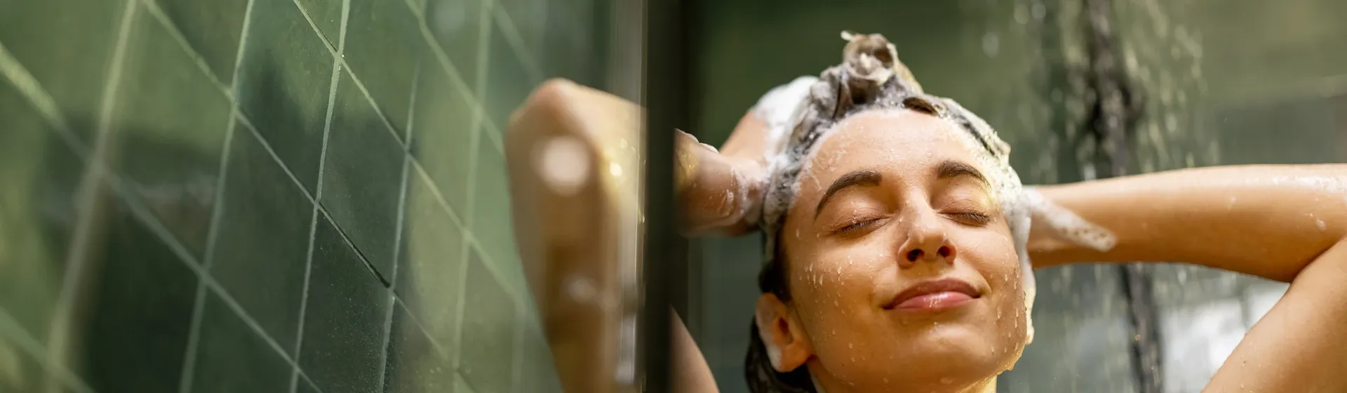 Shampoo para dermatite seborreica: 8 opções para tratar o couro cabeludo