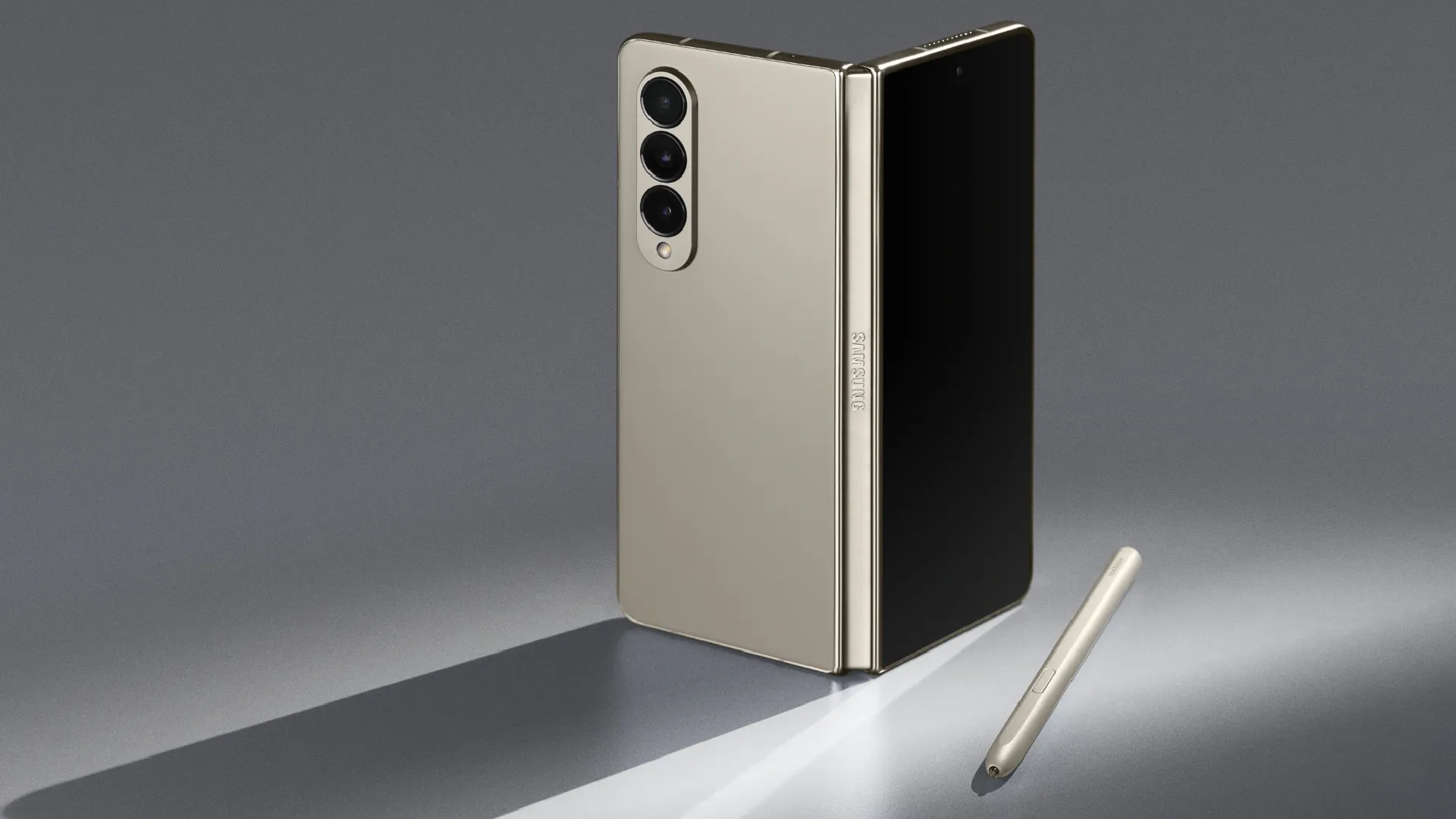 Galaxy Z Fold 4 celular Samsung com s Pen