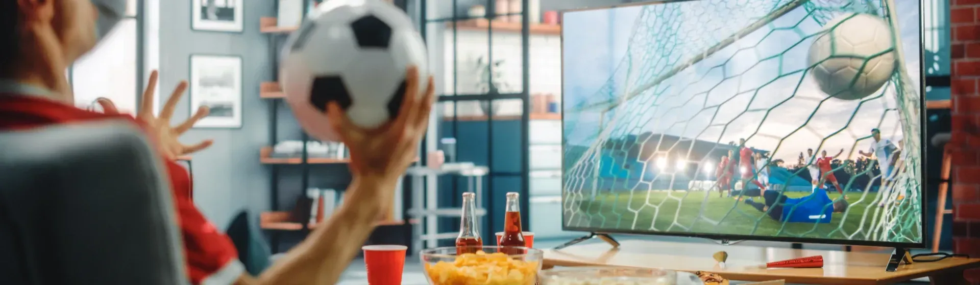 Escolha a Smart TV ideal para assistir os jogos da copa - Shopping Jardins  Online