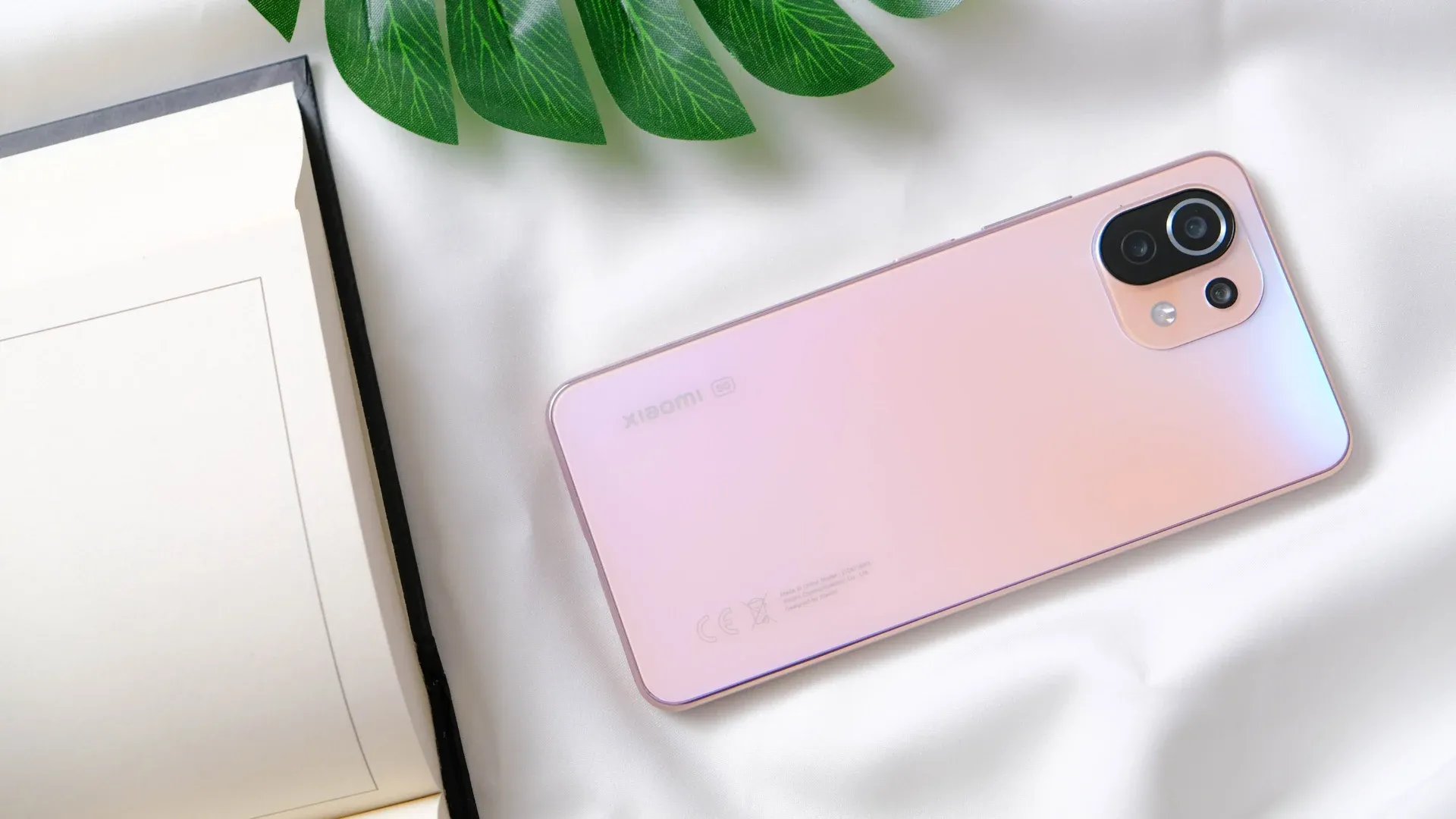 Foto da parte traseira do celular Xiaomi 11 Lite NE