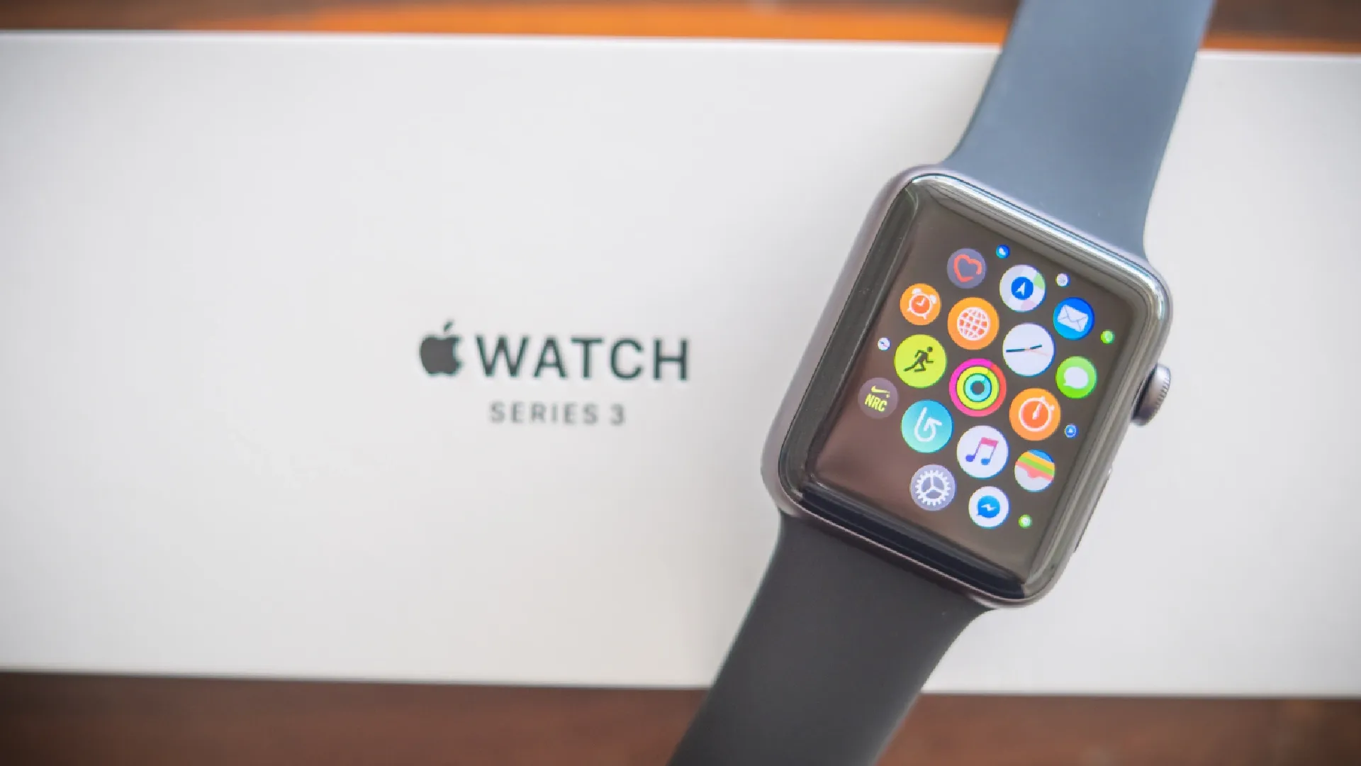 Smartwatch Apple Watch Series 3 42,0 mm 8 GB com o Melhor Preço é no Zoom