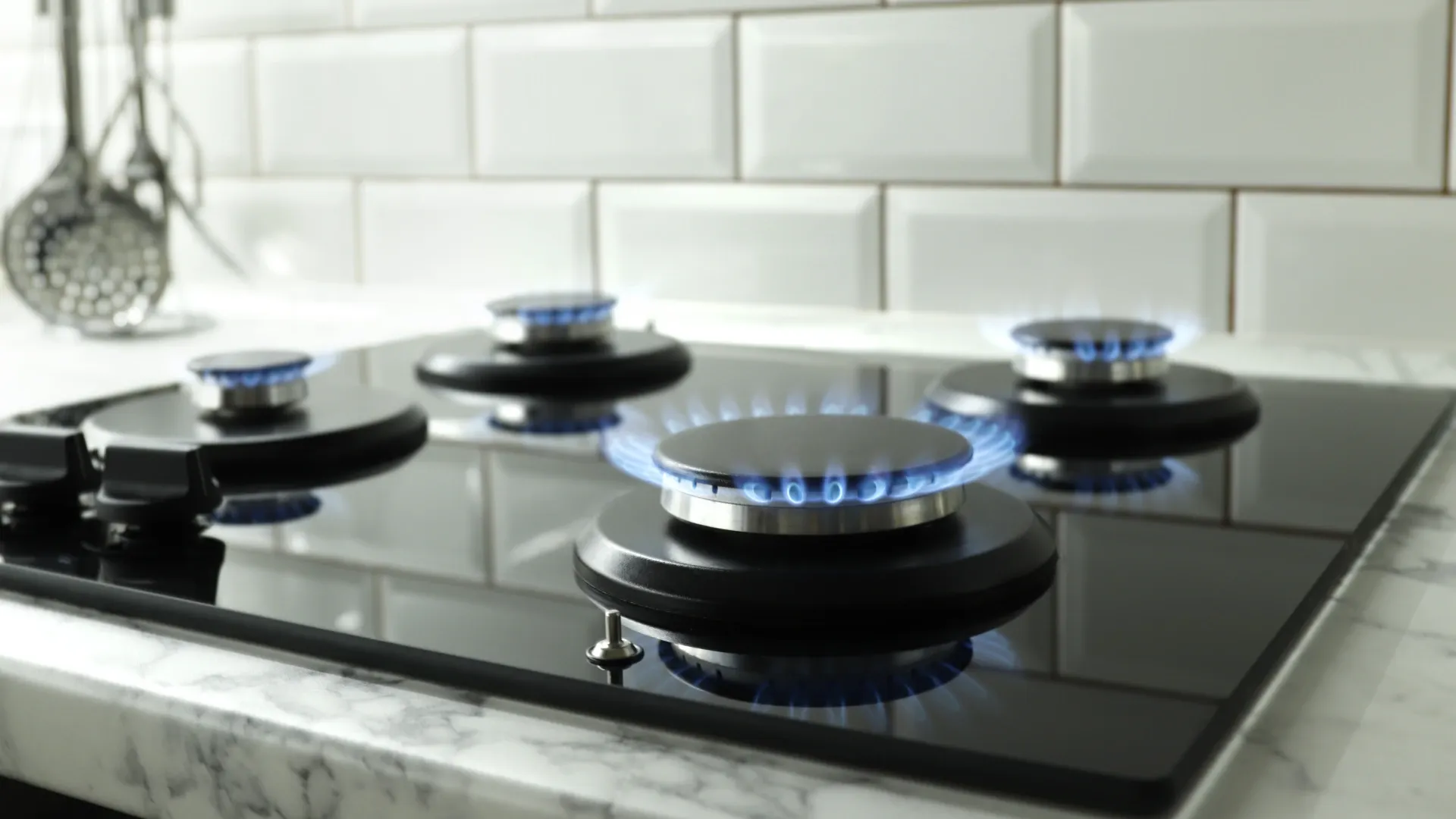 Imagem de bocas de fogão acesas em close