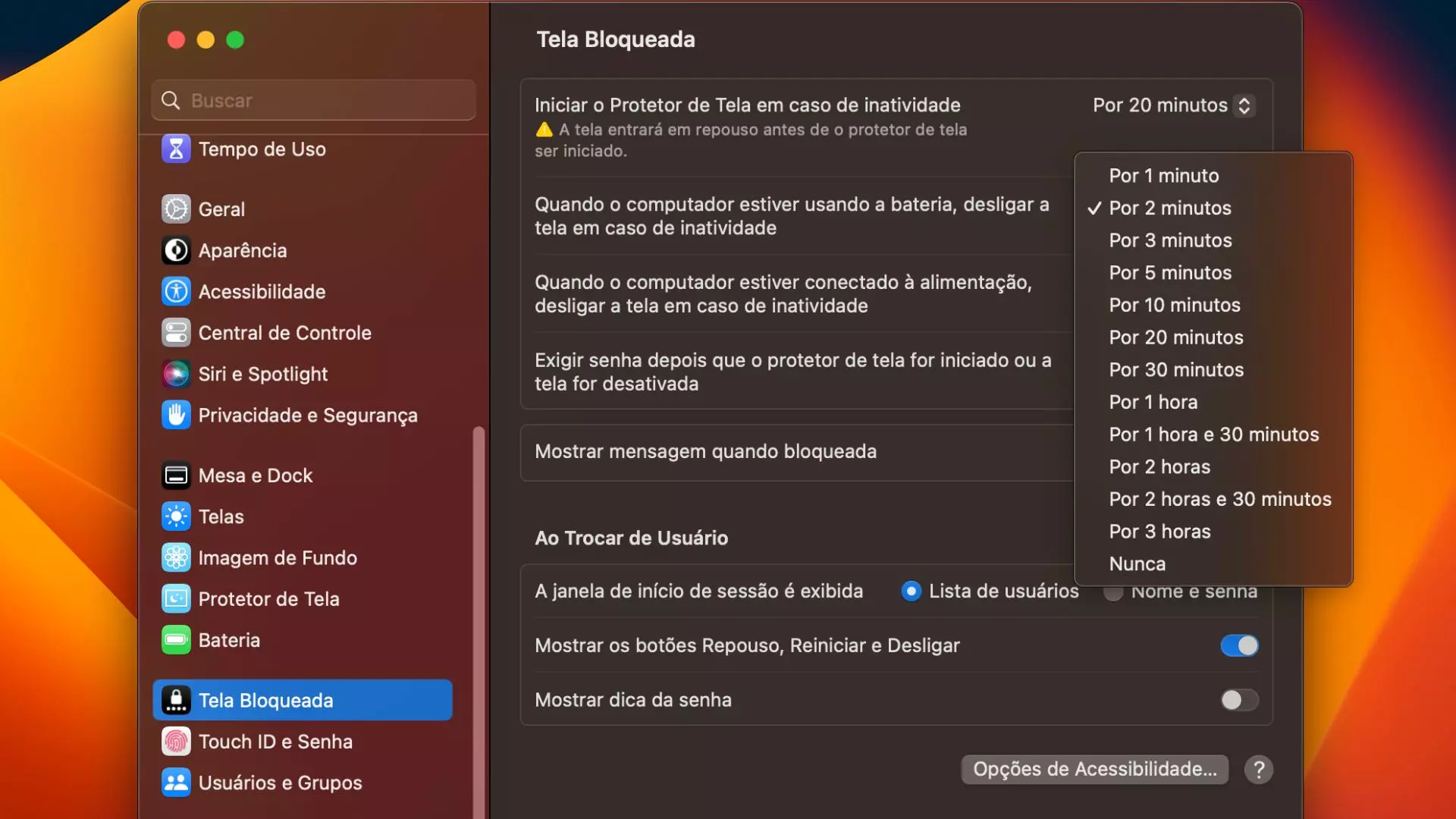 Foto mostra print de como ajustar o tempo da tela bloqueada do Macbook