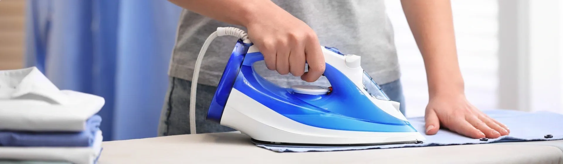 Capa do post: Como limpar ferro de passar roupa? 5 dicas para deixá-lo limpinho!