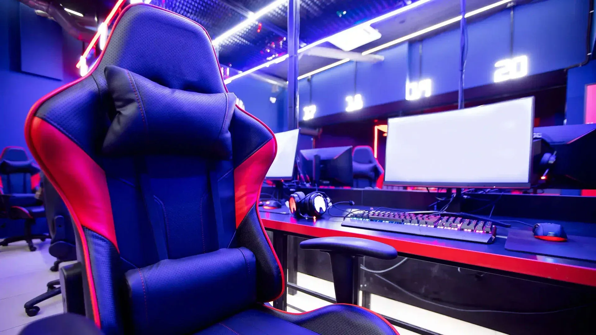 4 Dicas para Montar um Setup Gamer Comfy - Cadeiras e Artigos de Escritório