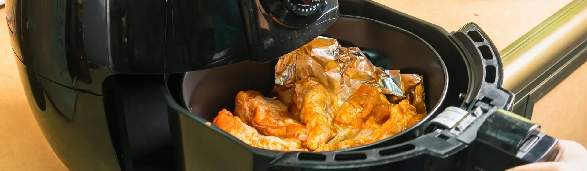 Fritadeira Elétrica Sem óleo Britânia Air Fry Pro Saude N Br 2,5l com o  Melhor Preço é no Zoom