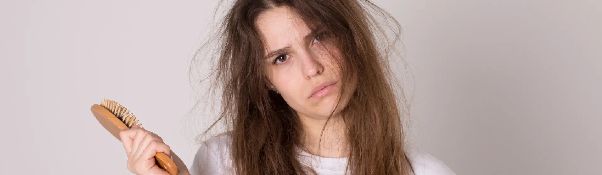 Capa do post: Tendo um bad hair day? 7 produtos e dicas para salvar os fios
