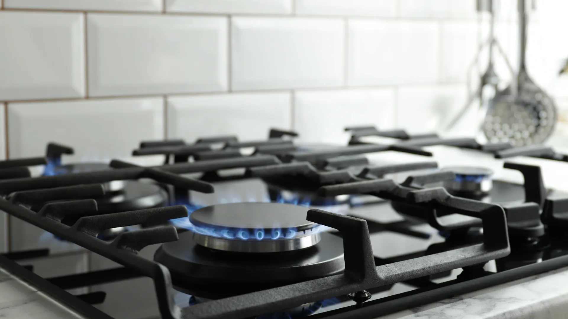 fogão de quatro bocas