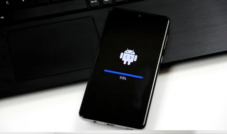 Celular Android iniciando