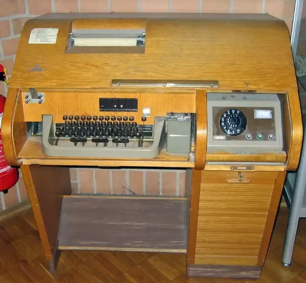 Imagem do primeiro computador do mundo.
