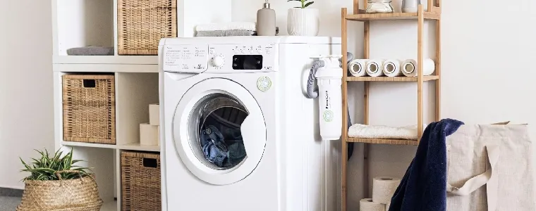Capa do post: Como lavar roupa? Veja o guia completo com dicas