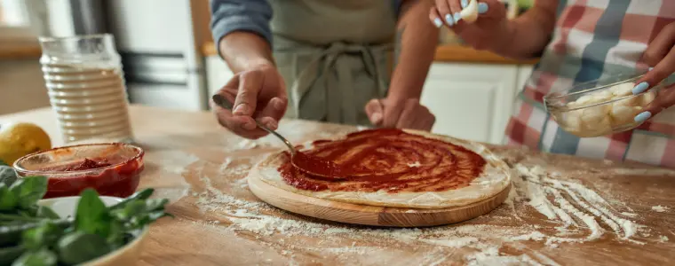 Como fazer massa de pizza? Passo a passo fácil e completo