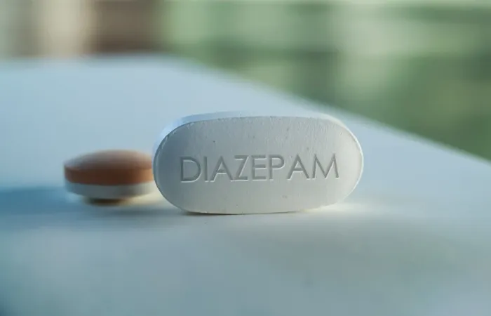 Imagem de um comprimido escrito Diazepam