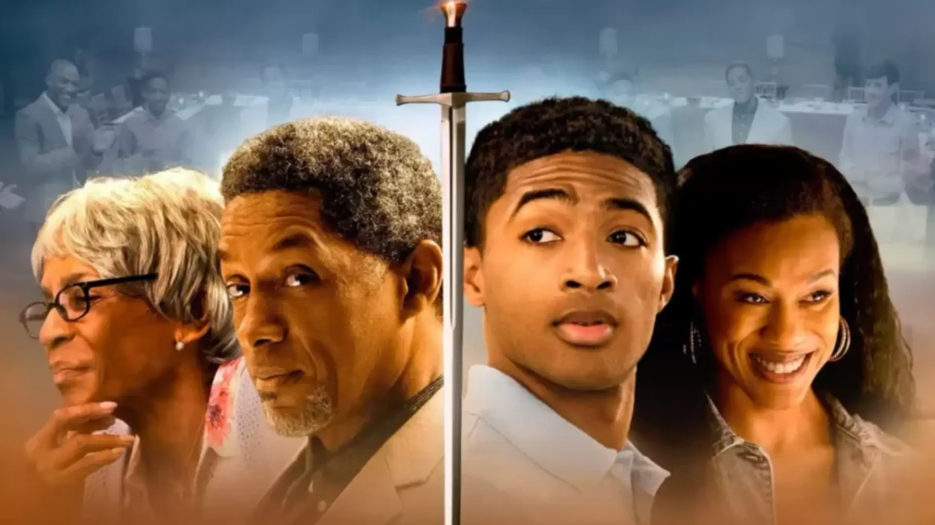 Atores do filme negros com alguns momentos do filme atrás com cores claras