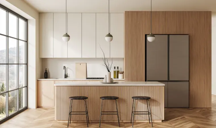 Geladeira Inverter no interior de uma cozinha.