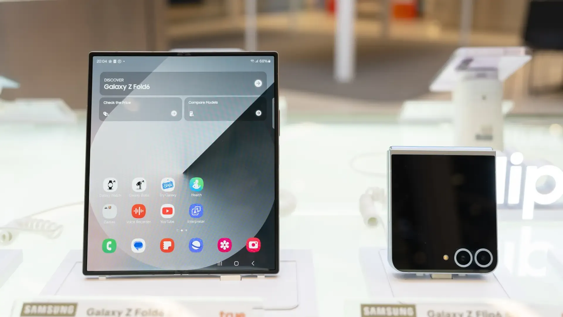Celular que dobra: os 8 melhores smartphones dobráveis em 2025