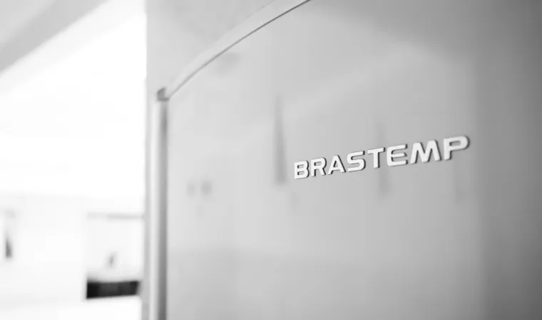 Uma Geladeira Brastemp Frost Free vista de perto