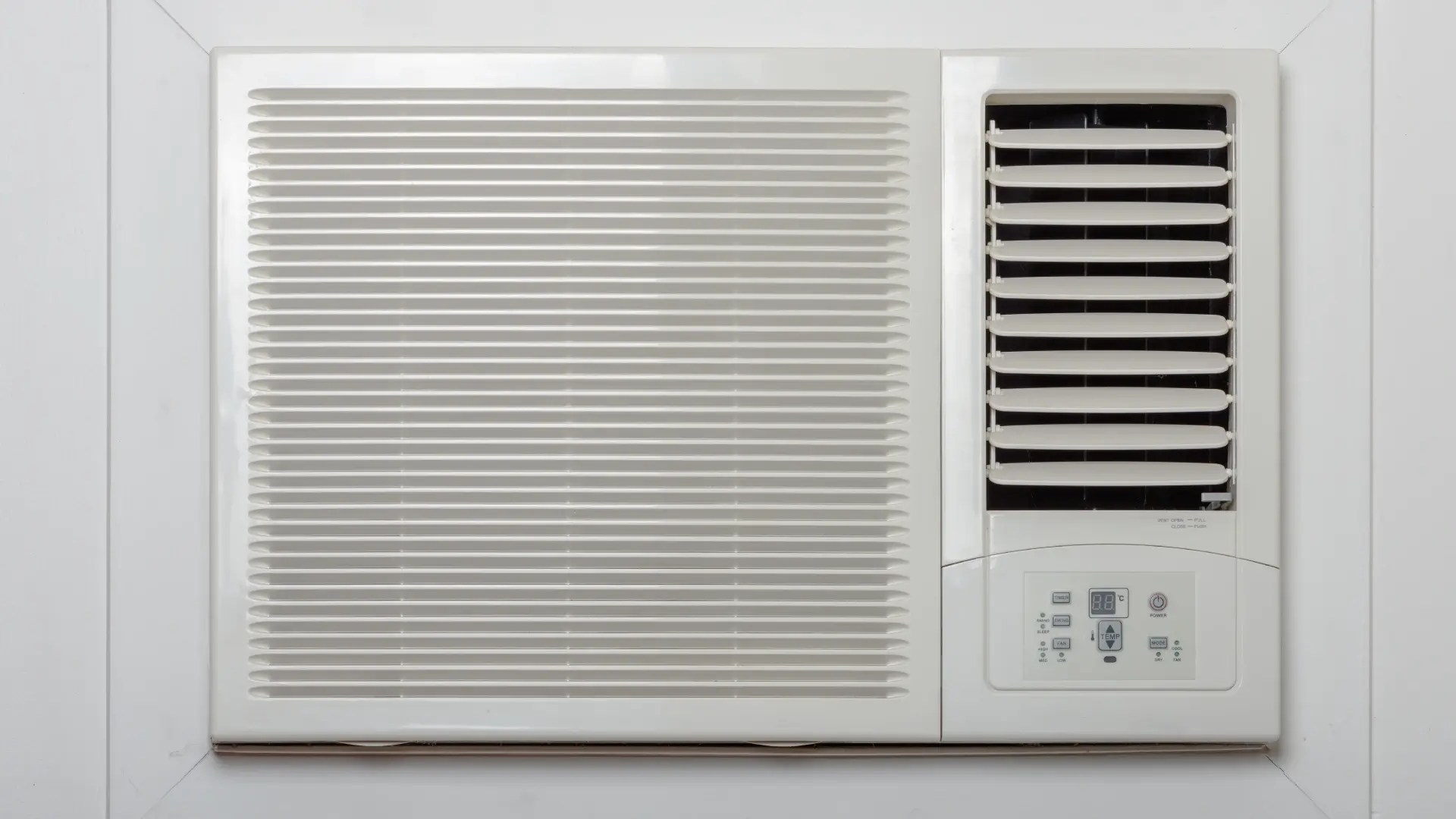 Ar-condicionado de janela instalado na parede