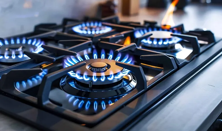 Cooktop Itatiaia 4 bocas aceso.