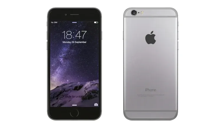 Traseira do iPhone 6S usado ao lado de sua tela em fundo branco