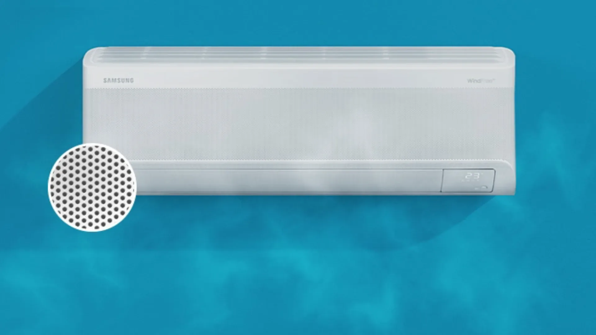 Ar-condicionado Samsung WindFree branco, pendurado em parede azul