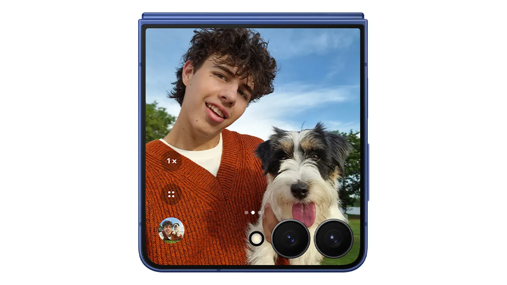 Galaxy Z Flip7 mostrando prévia de selfie na tela externa com uma pessoa e um cachorro.