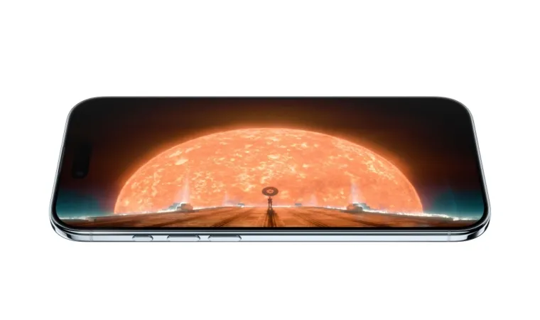 iPhone Air deitado mostrando a tela com imagem de planeta em destaque