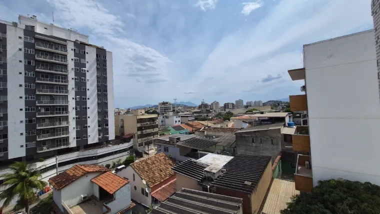 Foto de paisagem urbana tirada de dia com o Galaxy S25 FE