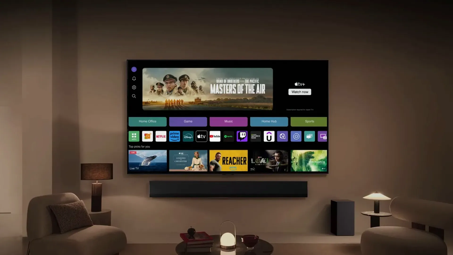 Imagem que mostra a Interface do sistema webOS 24 na LG OLED C4, com aplicativos como Netflix e Disney+.
