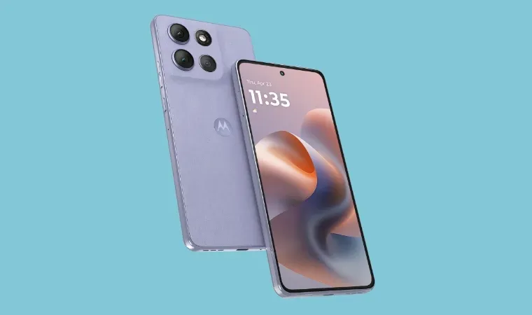 Dois celulares estão lado a lado sobre um fundo de tela azul 