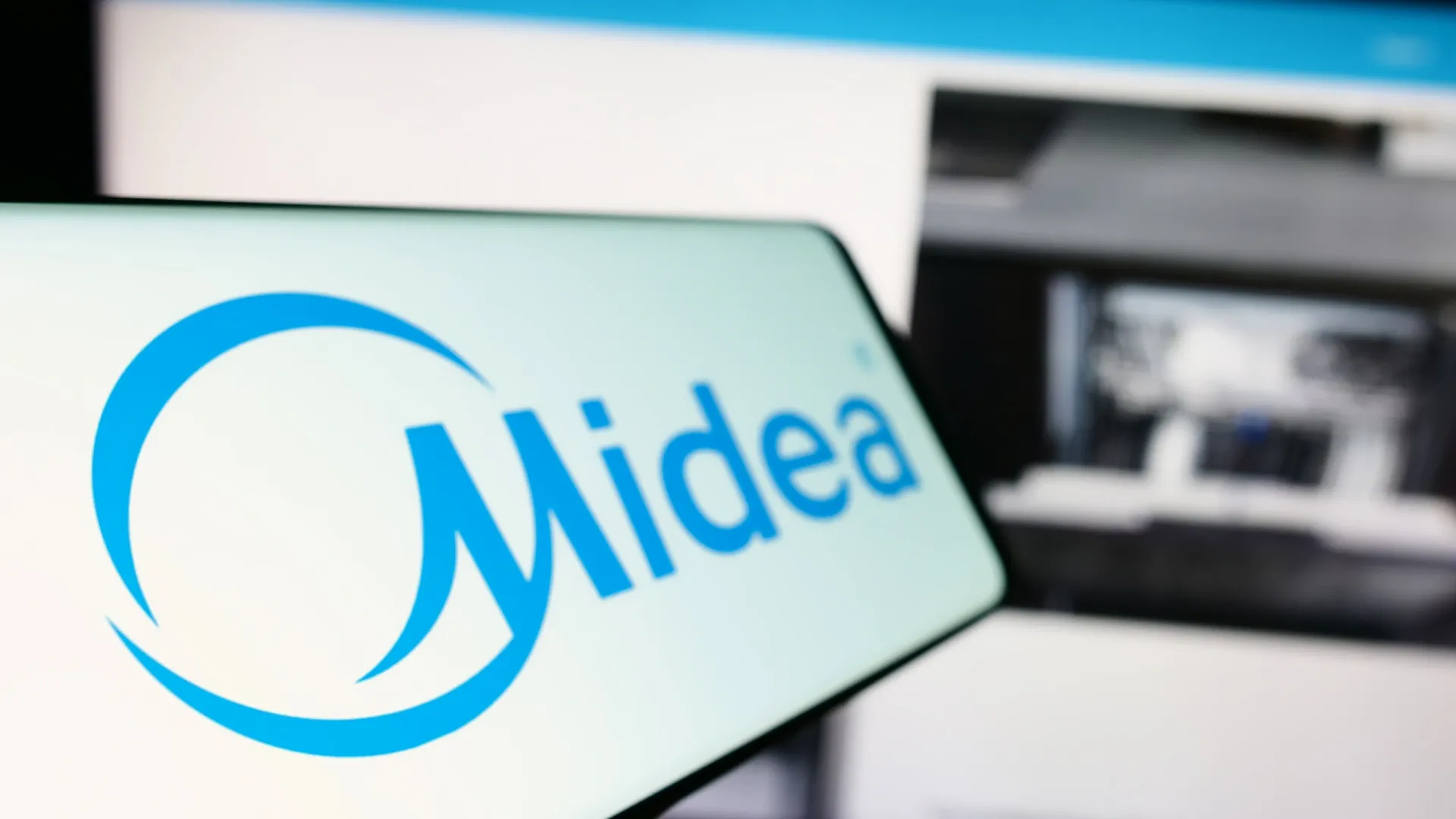 Logomarca da midea em tela de celular