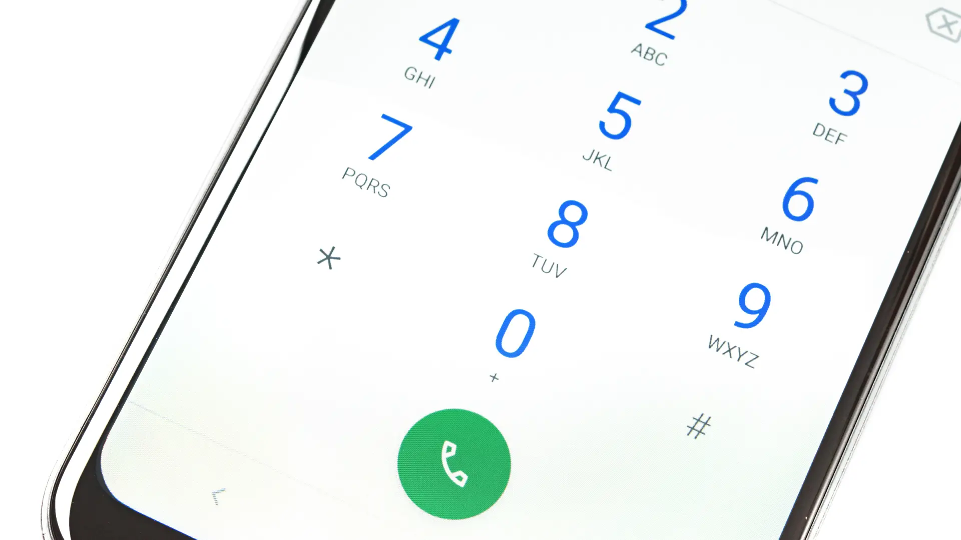 Imagem mostra o teclado numérico de um celular Android
