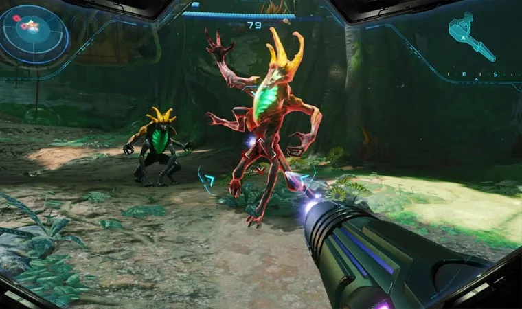 Imagem do jogo Metroid Prime 4: Beyond em primeira pessoa no qual Samus atira em criaturas alienígenas utilizando o canhão de energia em seu braço direito. 