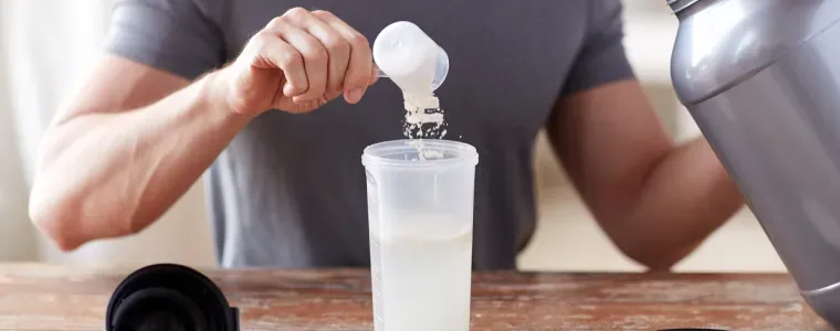 Whey protein isolado x concentrado: qual o melhor para seu objetivo?