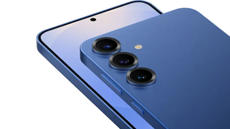 Imagem do celular Galaxy S25 em close mostrando lentes traseiras e acabamento em alumínio