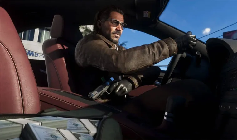Imagem de GTA 6 mostrando o personagem Raul Bautista, experiente ladrão dirigindo um carro com uma arma em sua mão e uma bolsa de dinheiro no banco do passageiro