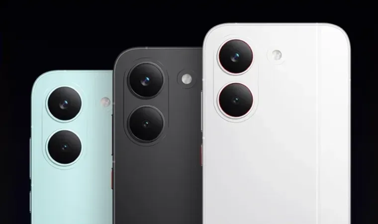 Imagem mostra três celulares Poco X8 Pro lado a lado