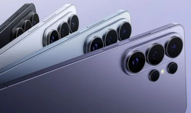 Visão frontal do Celular Samsung S26 Ultra com destaque para o conjunto de câmeras traseiras