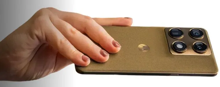 Motorola Signature vs Galaxy S26 Ultra: compare os celulares premium