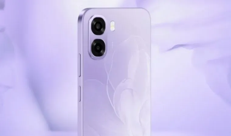 Visual da parte traseira do celular Oppo A6x na versão violeta, com destaque para o design que imita padrões florais.