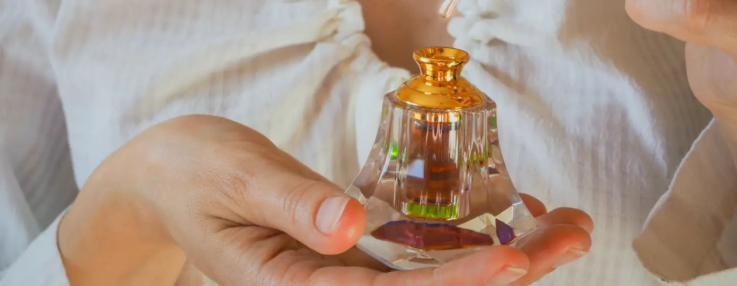 Melhores perfumes árabes femininos: 6 opções para comprar em 2026