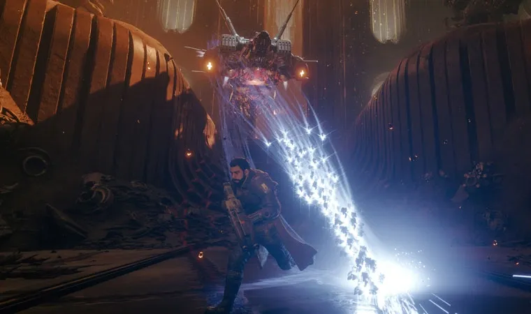 Imagem do jogo Saros com o protagonista Arjun correndo de uma grande rajada de projéteis disparados por um inimigo robótico