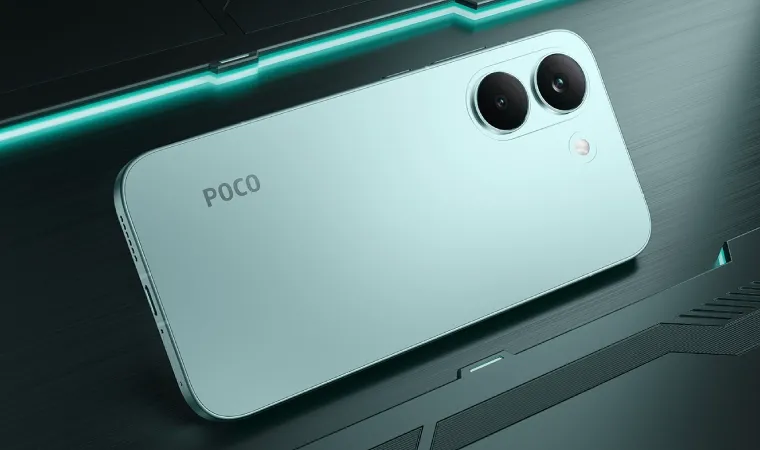 Celular Poco X8 Pro verde na horizontal, mostrando as câmeras traseiras