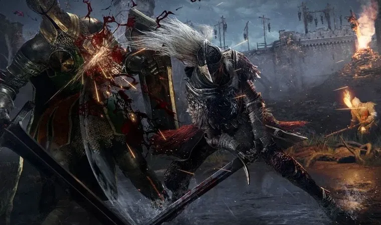 Imagem do guerreiro maculado vestindo uma armadura com crina branca no capacete golpeando um Cavaleiro de Godrick inimigo de maneira dramática. 